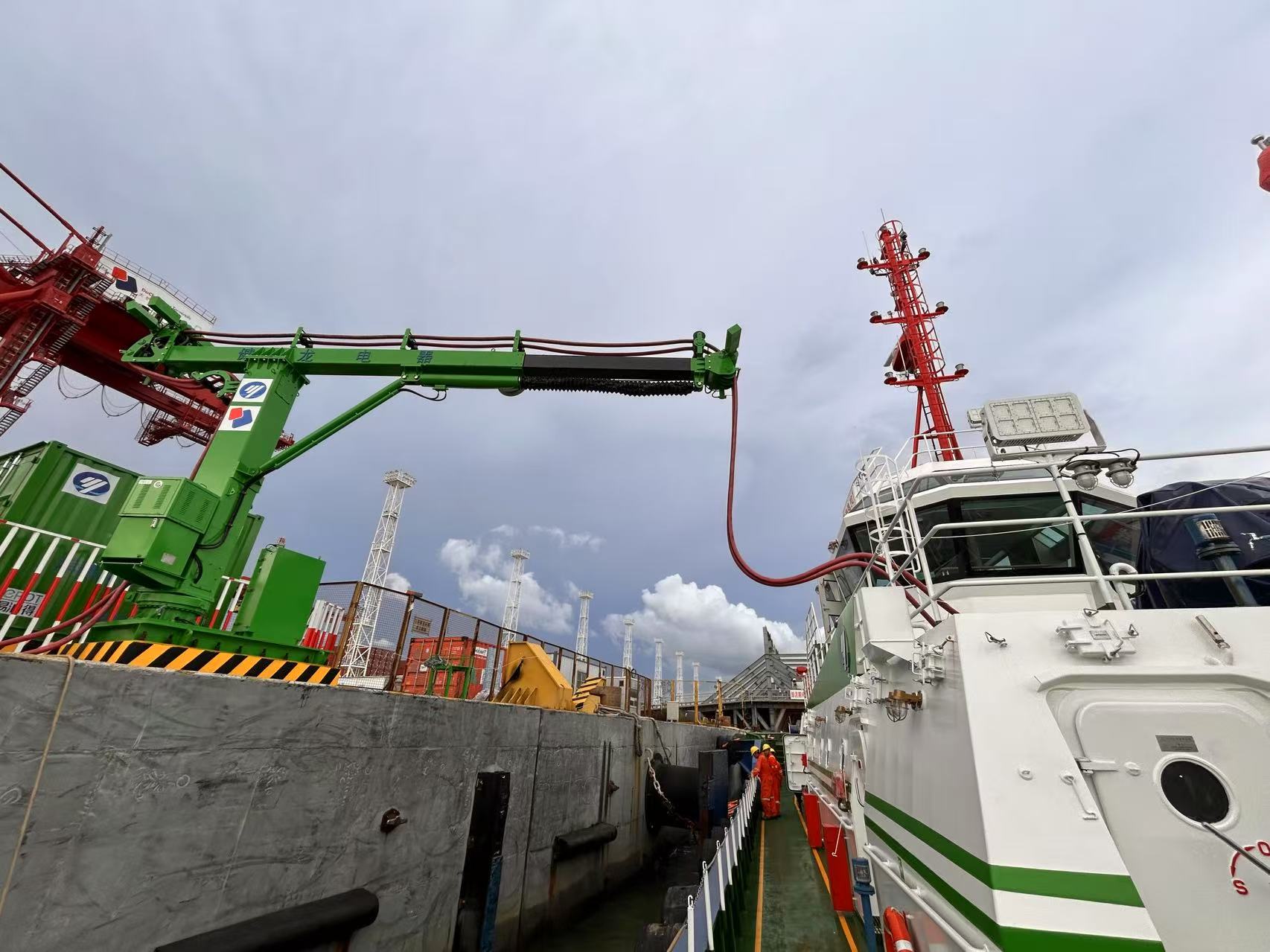 纯电动智能拖轮,智能拖轮,健龙电器,电动智能拖轮